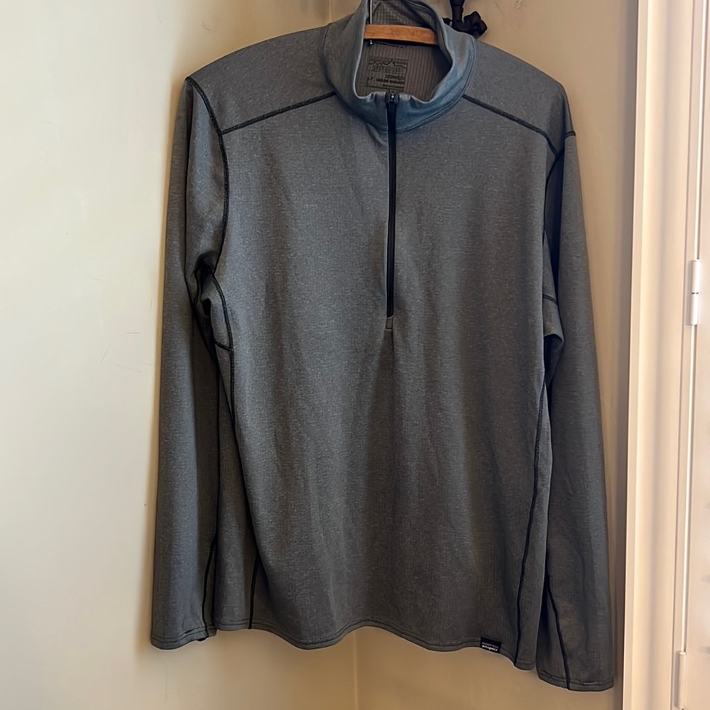 Patagonia Capilene midweight base layer.  Long Sleeve Men's Shirt